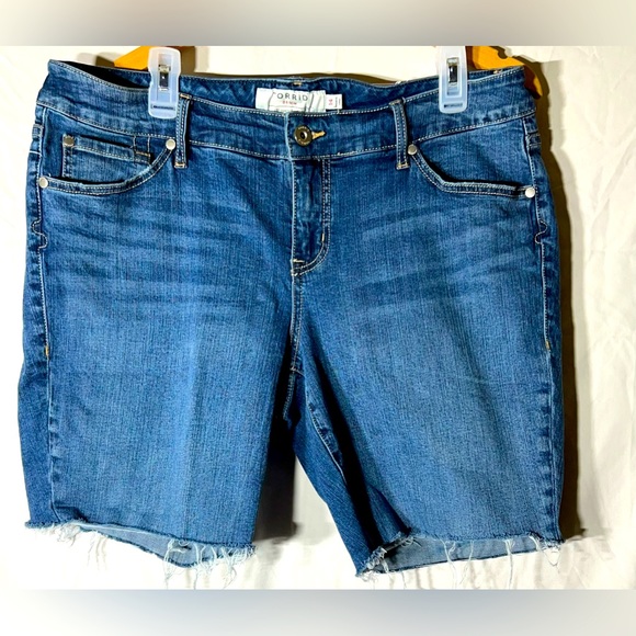 torrid Pants - Torrid skinny Bermuda denim shorts size 14